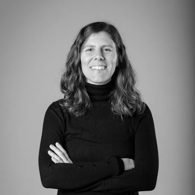 clara laguillo coordinadora del máster universitario en comisariado de arte digital esdi-url