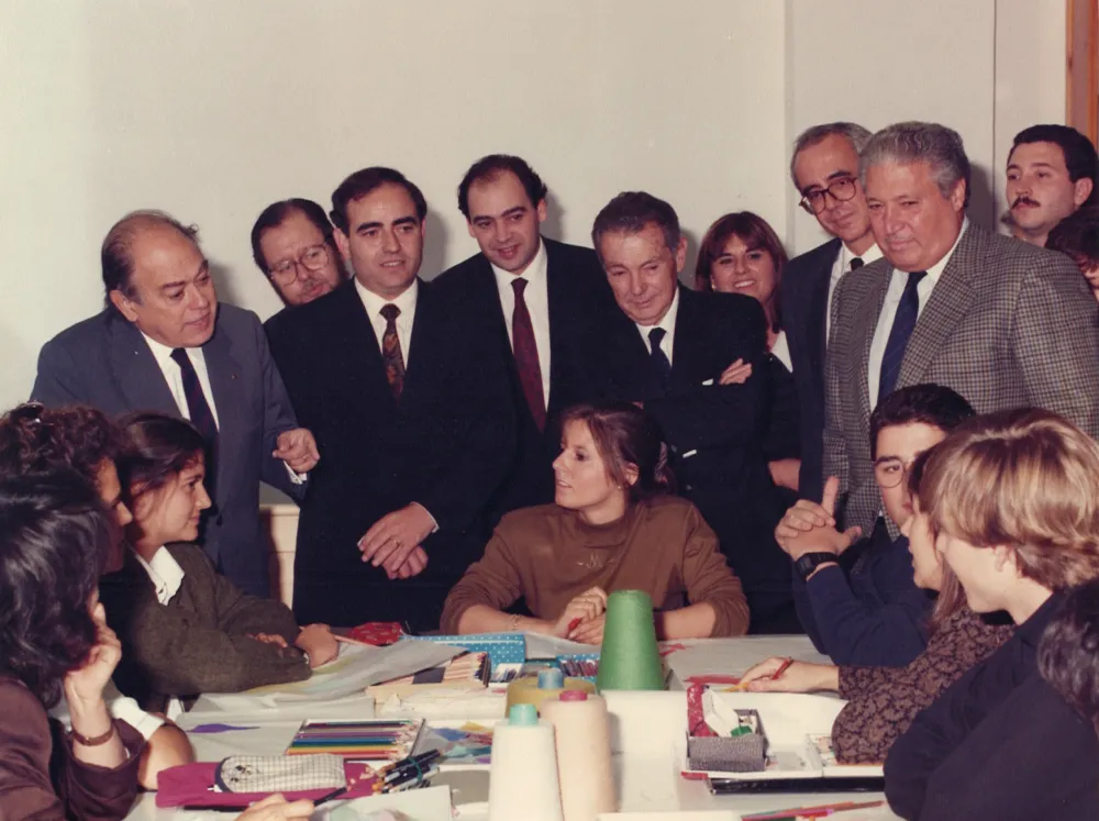 patronos y fundadores de esdi - fundació del disseny tèxtil fundit con jordi pujol